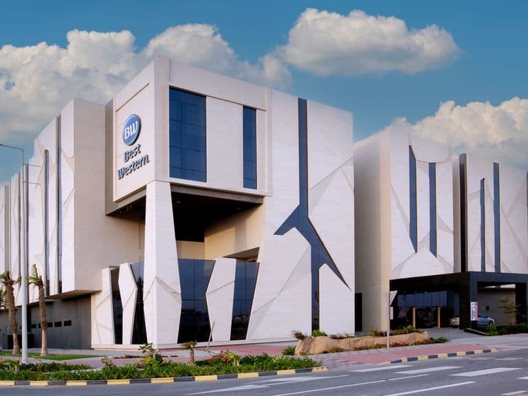 The hotel exterior with the Best Western sign