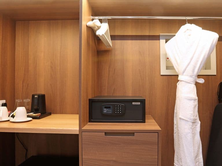The wardrobe, with safe, kettle and bathrobe
