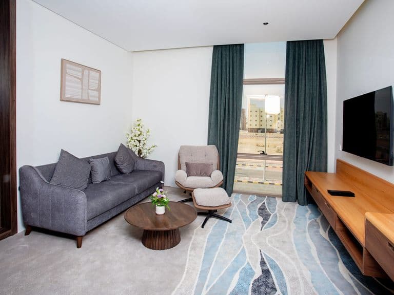 A suite seating area