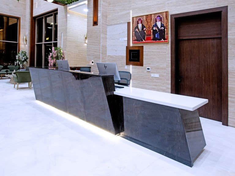 24/7 front desk