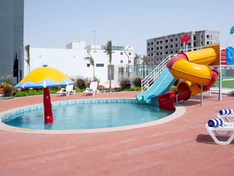 Children's pool & water slides